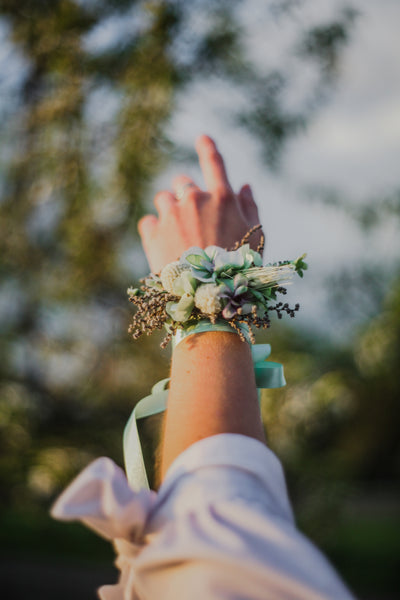 Mint flower bracelet Pastel turquoise bracelet Wrist corsage for bride Flower jewellery Customisable bracelet Bridesmaids jewellery Magaela