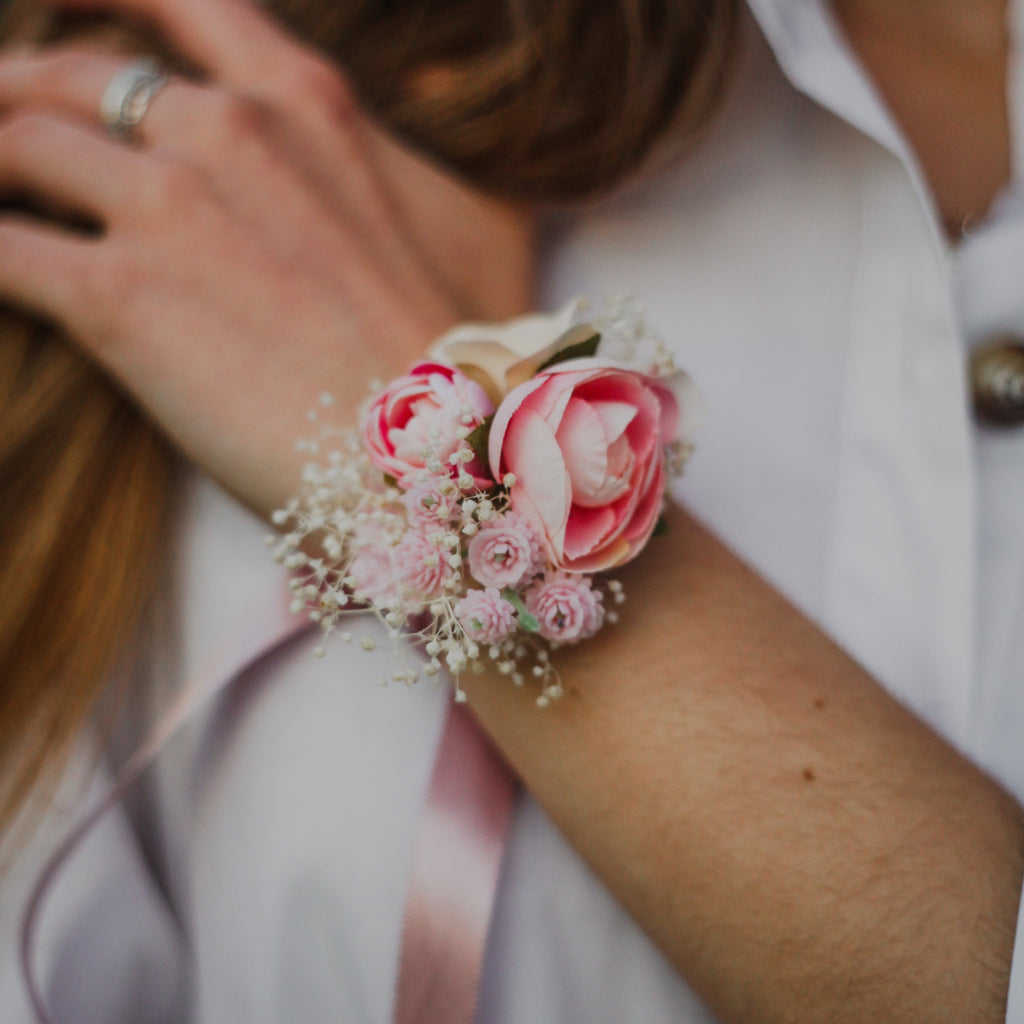 Hands bridesmaids bracelets on hands hi-res stock photography and images -  Alamy