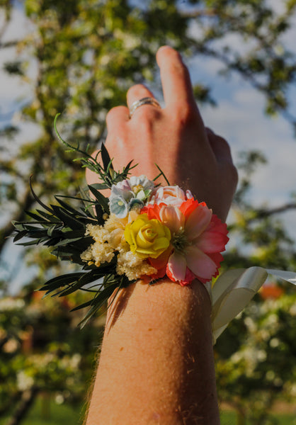 Tropical summer bracelets Bridal flower bracelet Exotic wedding jewellery Flower wrist corsage Summer colourful bracelet Bride to be Magaela