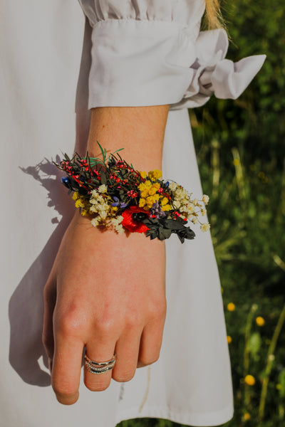 Folk poppy flower bracelet Meadow wedding wrist corsage Bridesmaid bracelets Customisable jewellery Bride to be Wildflowers jewellery