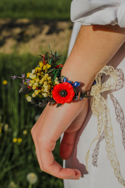 Folk poppy flower bracelet Meadow wedding wrist corsage Bridesmaid bracelets Customisable jewellery Bride to be Wildflowers jewellery