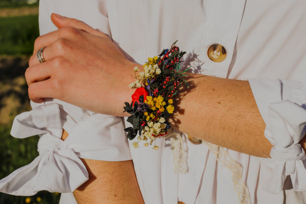 Folk poppy flower bracelet Meadow wedding wrist corsage Bridesmaid bracelets Customisable jewellery Bride to be Wildflowers jewellery