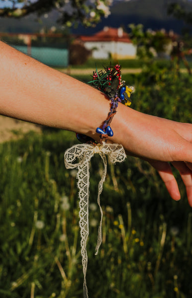 Folk poppy flower bracelet Meadow wedding wrist corsage Bridesmaid bracelets Customisable jewellery Bride to be Wildflowers jewellery