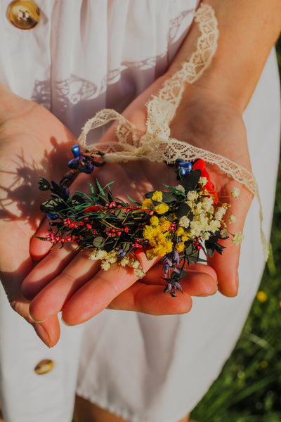 Folk poppy flower bracelet Meadow wedding wrist corsage Bridesmaid bracelets Customisable jewellery Bride to be Wildflowers jewellery