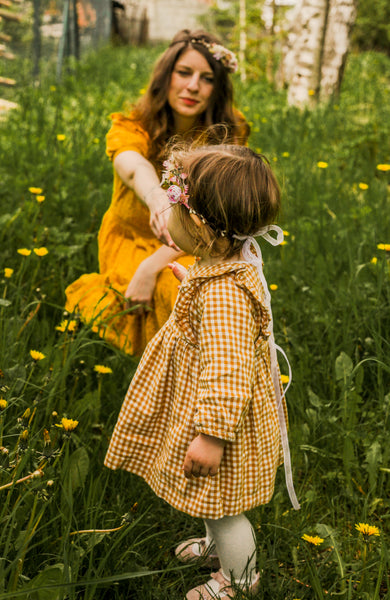 Mummy and me flower crowns Matching flower wreaths Mother and daughter headpieces Flower girl Wedding accessories Pink peony crown Magaela