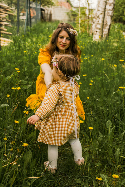 Mummy and me flower crowns Matching flower wreaths Mother and daughter headpieces Flower girl Wedding accessories Pink peony crown Magaela