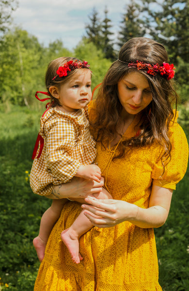 Red flower mummy and me crowns Set of matching hair wreath Customisable flower crowns Daughter hair wreath Girl flower crown Adjustable