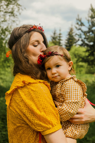 Red flower mummy and me crowns Set of matching hair wreath Customisable flower crowns Daughter hair wreath Girl flower crown Adjustable