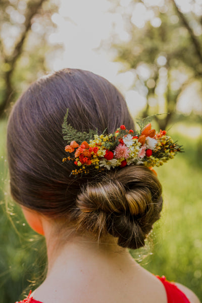Dried flower comb Bridal hair comb Wildflowers wedding comb Bride to be Preserved flower comb Magaela handmade Meadow wedding headpiece
