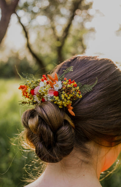 Dried flower comb Bridal hair comb Wildflowers wedding comb Bride to be Preserved flower comb Magaela handmade Meadow wedding headpiece