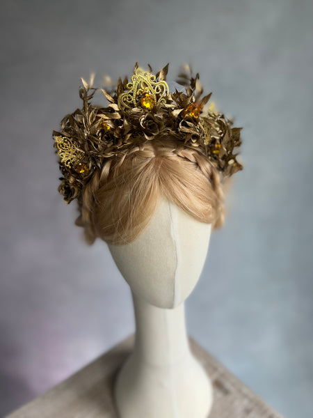 Elegant golden flower crown