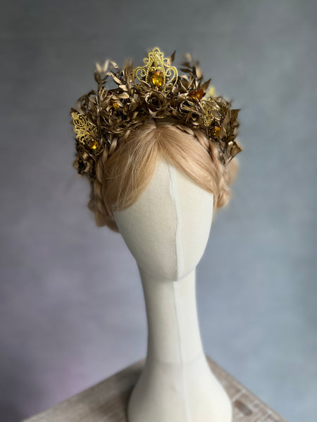 Elegant golden flower crown