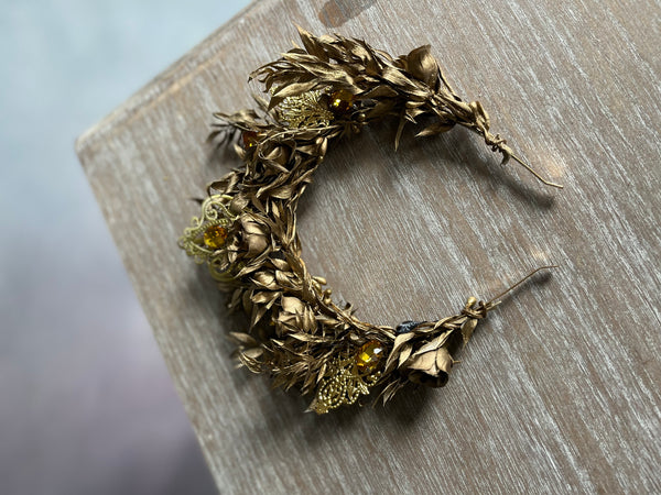 Elegant golden flower crown