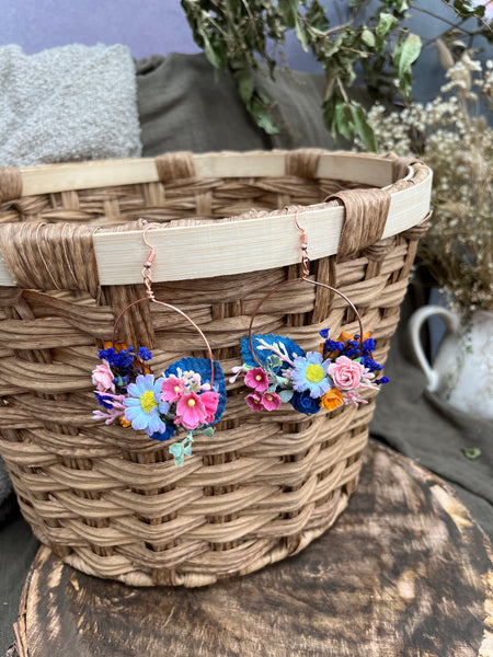 Meadow daisy flower earrings