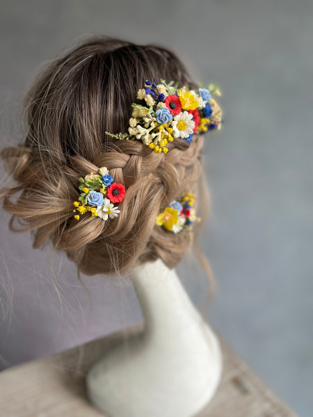 Folk wedding set of comb and hairpins