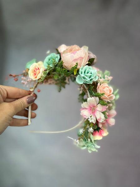 Pastel Frida Kahlo wedding headband