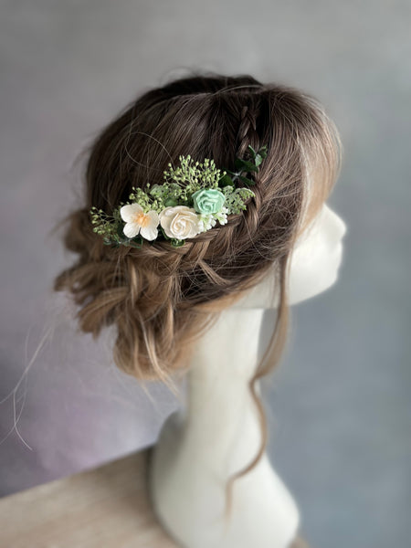 Sage green and white flower comb