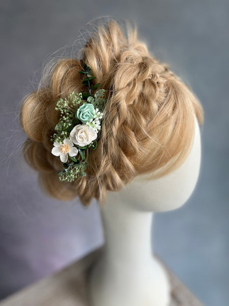 Sage green and white flower comb