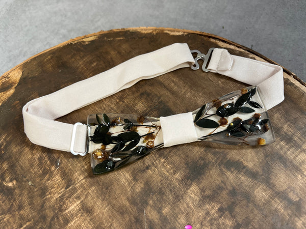 White and greenery resin bow tie