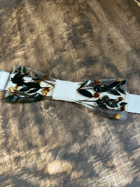 White and greenery resin bow tie