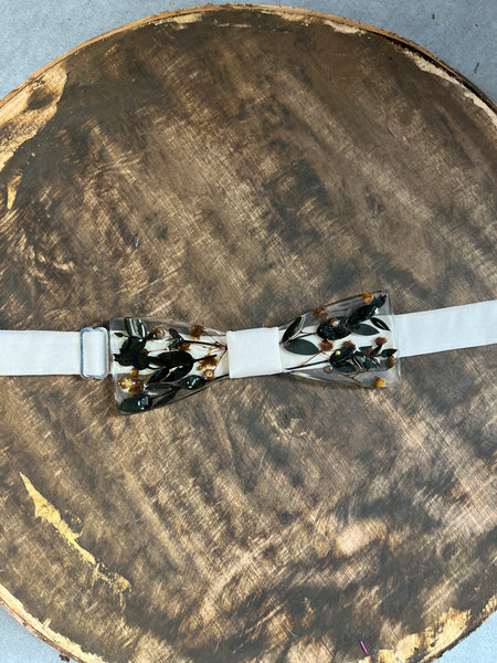 White and greenery resin bow tie