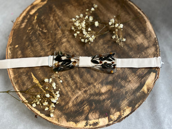 White and greenery resin bow tie