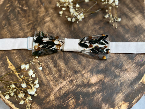 White and greenery resin bow tie