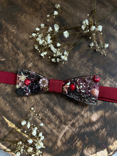 Resin flower bow tie with berries