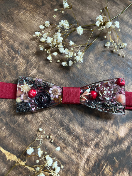 Resin flower bow tie with berries
