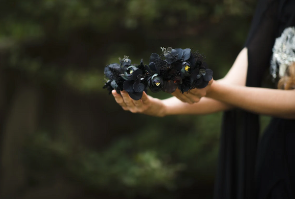 Black flower half wreath Evil queen wreath Black Mean queen half wreath Elegant Magaela accessories Wedding Halloween crown Handmade