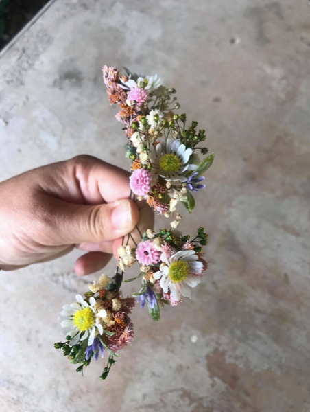 Meadow daisy floral hair pins