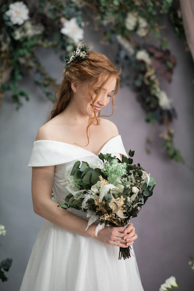 Greenery anemone wedding bouquet