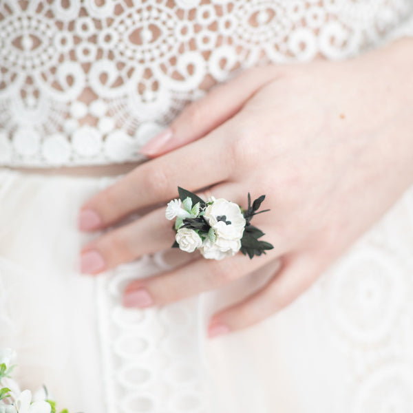 Anemone flower ring