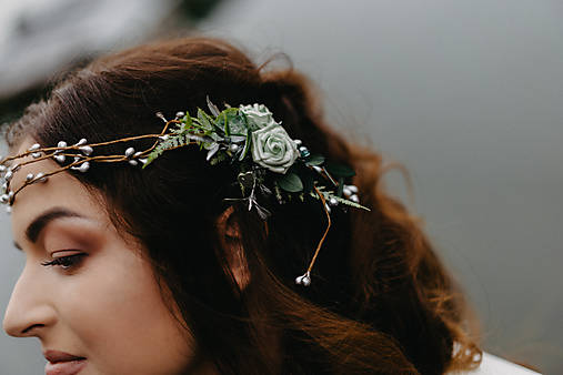 Natural wedding hair comb Elegant flower hair comb Bridal accessories Greenery wedding comb Magaela accessories Flower Hair accessories