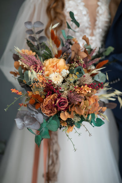 Fall burnt orange bridal bouquet