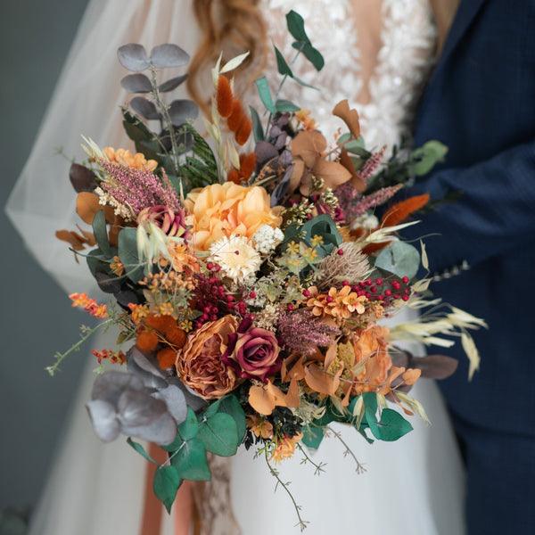 Fall burnt orange bridal bouquet