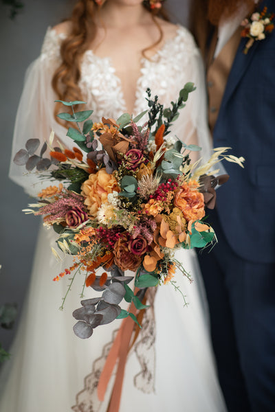 Fall burnt orange bridal bouquet