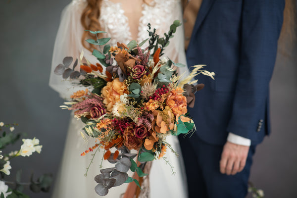 Fall burnt orange bridal bouquet