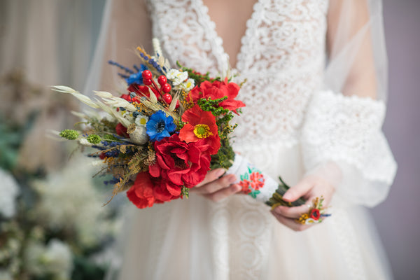 Folk wedding poppy bouquet