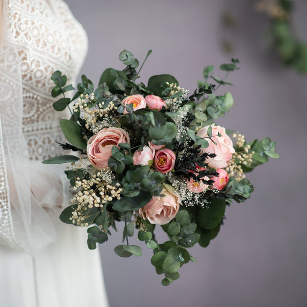 Romantic peach blush flower bouquet