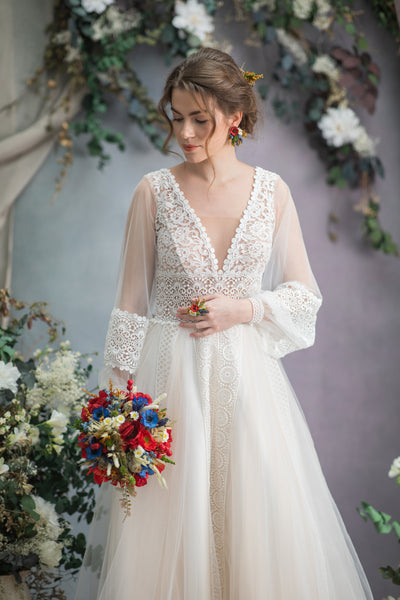 Folk wedding poppy bouquet