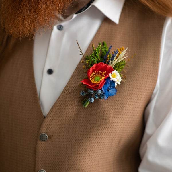 Folk meadow wedding boutonniere