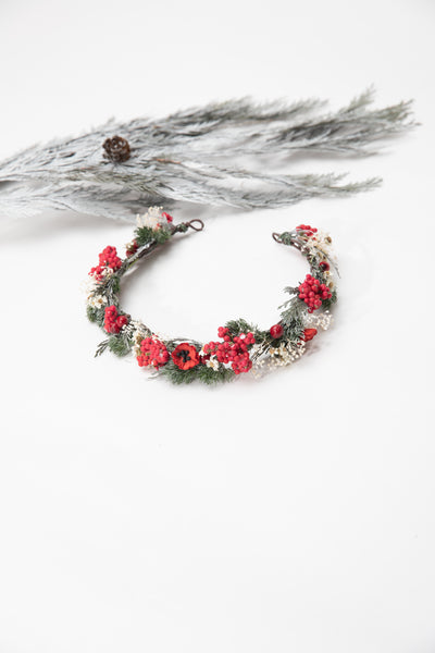 Red X-mas flower half wreath Bridal half wreath Winter wedding crown Bridal headpiece Red and green wreath Woodland bridal crown Magaela
