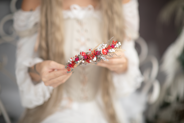 Red woodland half wreath with mushrooms