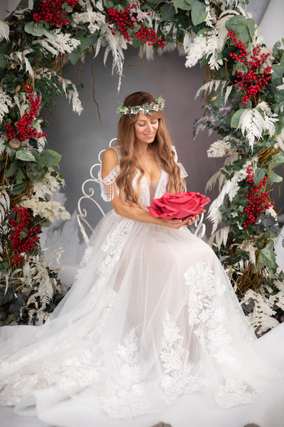 Winter Christmas mistletoe flower crown