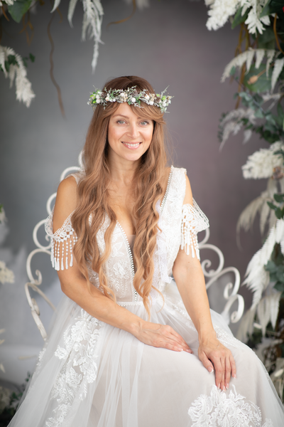 Winter Christmas mistletoe flower crown