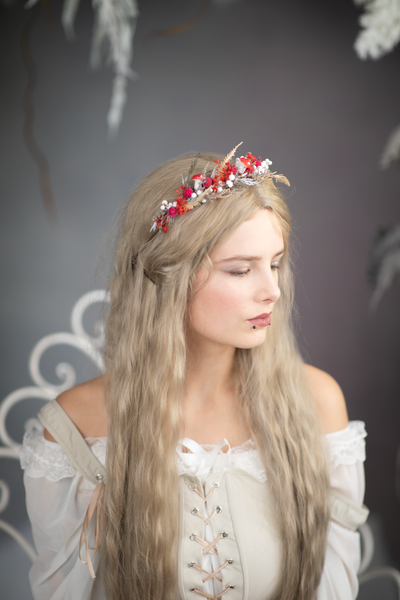 Red woodland half wreath with mushrooms