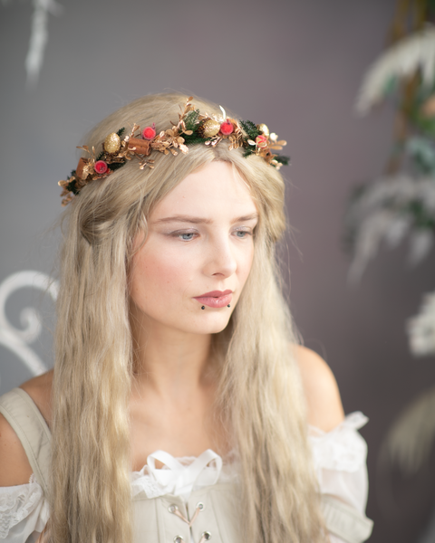 Christmas hair crown with rose hips