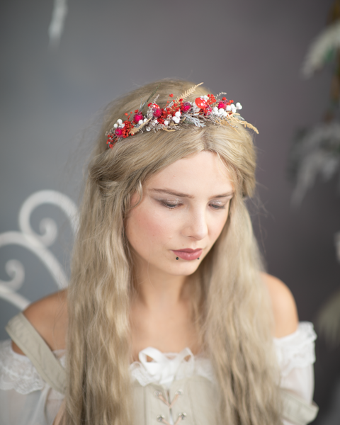 Red woodland half wreath with mushrooms