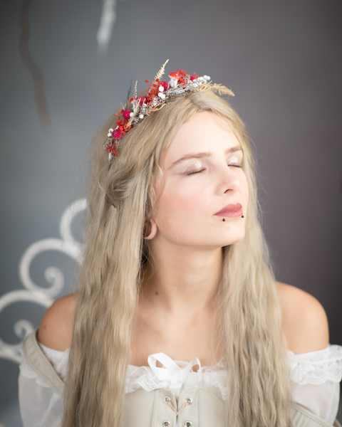 Red woodland half wreath with mushrooms